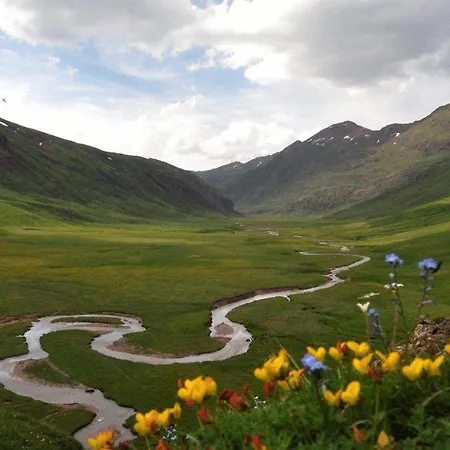 Hotell De Montana Uson Echo